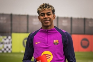 4場3球3助+4連勝！官方：亞馬爾榮膺西甲11月最佳球員