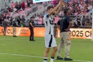 決賽失利，穆勒社媒曬謝場視頻：感謝溫哥華白浪球迷的支持