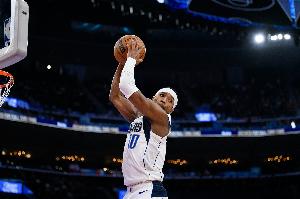 替補(bǔ)微波爐！布蘭登·威廉姆斯上半場(chǎng)8投5中砍下13分