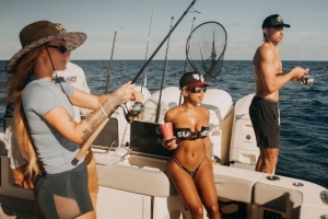 紛紛擾擾與我無關！本·西蒙斯曬出海游玩視頻 29歲享受生活