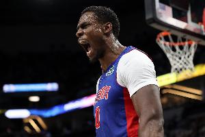 高效兩雙！杜倫8中6拿下16分16板1助1帽 正負(fù)值+27