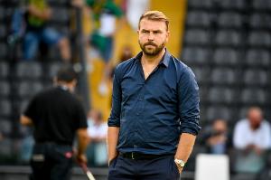 本賽季意甲首勝！維羅納主帥：球隊和高層始終支持我，絕不會放棄