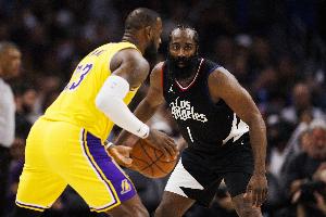 總得分&助攻均進(jìn)入前15名球員：哈登、詹姆斯、奧斯卡·羅伯特森