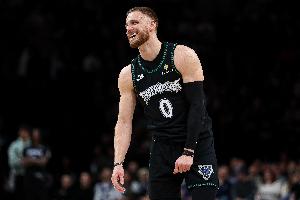 迪文：防守要更穩(wěn)健也要敢于冒險嘗試搶斷 努力在兩者之間找平衡