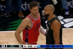 終于又獲得機(jī)會！大洛被DNP六場后 首節(jié)就替補(bǔ)上場！