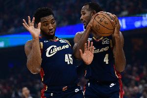 時(shí)代變了！騎士籃板61-46領(lǐng)先15個(gè)&出手?jǐn)?shù)107-86領(lǐng)先21次仍輸球