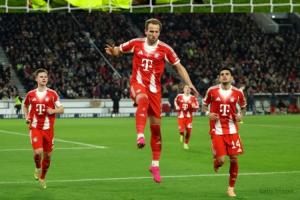 超級(jí)中鋒??凱恩替補(bǔ)30分鐘戴帽13輪17球，1億加盟2年半轟113球