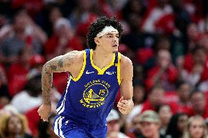 都有貢獻(xiàn)！勇士替補(bǔ)席合砍47分 桑托斯14分