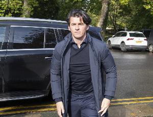 喬伊·巴頓社媒辱罵他人，被判6個月緩期徒刑+200小時社區(qū)服務