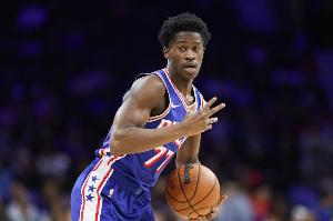 穩(wěn)定表現(xiàn)！埃奇庫姆上半場7中3拿到8分 正負(fù)值+14最高