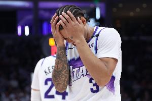 正負(fù)值-31最低！基昂特·喬治半場8中2拿到4分5板出現(xiàn)5失誤