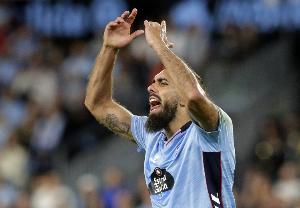 六臺主持人談伊格萊西亞斯未染紅：抗議就吃牌，打破對手眉骨沒事