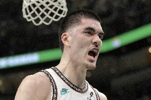 向他學習！埃迪首節(jié)3中3高效拿下6分3板1助