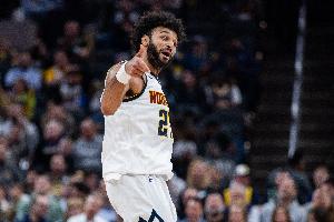 火力全開！賈馬爾·穆雷半場(chǎng)17中12轟下27分4助 罰球2中2