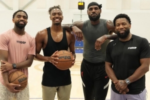 詹姆斯：我每年都和馬克西一起訓(xùn)練備戰(zhàn)新賽季 我喜歡他的謙遜