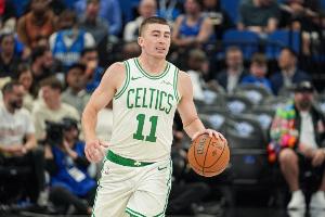 穩(wěn)定輸出！普理查德12中6拿到15分4板6助1斷