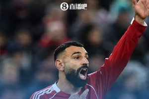 記者：利物浦堅持主帥戰(zhàn)術(shù)自主權(quán)，不會因薩拉赫不滿就解雇斯洛特