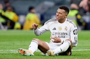 科貝記者：姆巴佩左手無名指骨折，不過對(duì)陣曼城可以出戰(zhàn)