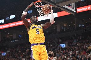 要什么自行車！艾頓各種吃餅7投全中 砍下14分12板2助1斷1帽！