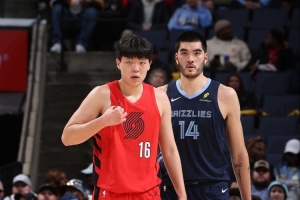 楊瀚森抹過伊迪暴扣！媒體人：連日奔波確實很疲憊 苦真沒白吃