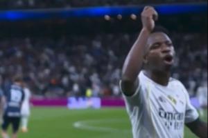 毀滅吧??主裁補(bǔ)時狂出2紅3黃，維尼修斯諷刺道：再多掏幾張紅牌