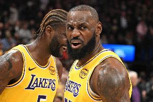 徐靜雨：詹姆斯就是一本行走的技術(shù)教科書 偉大無需多言！