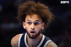 ??Shams：獨(dú)行俠中鋒萊夫利將接受右腳手術(shù) 賽季報(bào)銷！