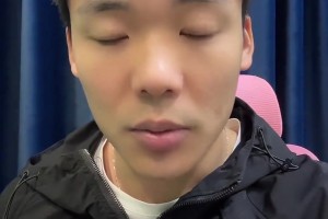 曼聯(lián)全隊(duì)乘坐火車前往倫敦