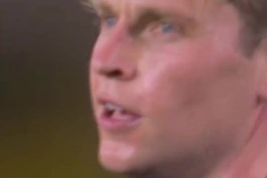 太瀟灑了！德容面對逼搶時的擺脫真是從從容容，游刃有余！