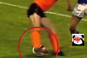 五十年前的神技！克魯伊夫轉(zhuǎn)身，至今仍有很多球員在學(xué)習(xí)！