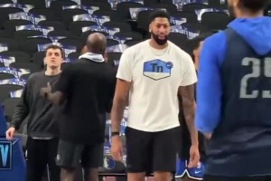 巴特勒更新社媒曬：你覺得庫里會喜歡我的新發(fā)型嗎？ ...