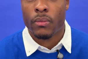 鄧弗里斯：我叫不高興，這視頻都不愿意錄，還想讓我唱歌給你們聽