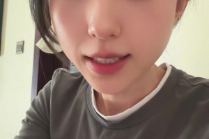 新秀該干的活！楊瀚森和樂(lè)福為隊(duì)里過(guò)生日的總經(jīng)理助理唱歌！