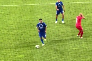 小羅在慈善賽上又是降維打擊！精靈老了還是精靈！