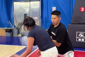 廣東贏下遼粵大戰(zhàn) ！杜峰的路越走越寬了！跨欄小跑飛赴領導致意