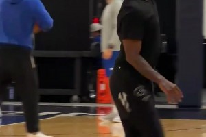 歐文今日訓練情況，看起來好很多了??！期待他的回歸??