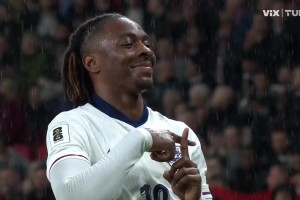 福登帶球反擊送助攻！埃澤迎球兜射破門！英格蘭2-0塞爾維亞！