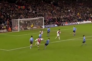 誰(shuí)是你的足球初戀？03/04賽季的英超最佳進(jìn)球合集！