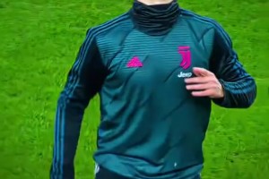 花式也是頂級(jí)的！C羅經(jīng)典秀花式技巧合集！