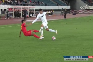 這沖擊力！胡桑諾夫當(dāng)年直接把何宇鵬的肋骨撞斷??