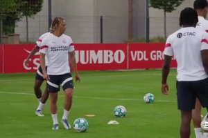 好幾個成長為頂級球隊的核心！埃因霍溫多年前的1V1訓練！