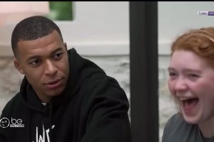 姆巴佩：梅西現(xiàn)在不在巴薩了，你應(yīng)該關(guān)注皇馬隊(duì)??