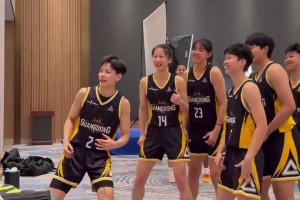 沒(méi)看懂，廣東女籃這是跳啥舞呢？??