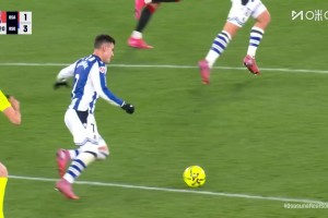 太驚人了！皇家社會(huì)前鋒巴雷內(nèi)切亞中圈無解吊射破門！