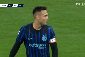 門將立功！圖拉姆頭球擺渡，勞塔羅直接打門被邁尼昂神撲！