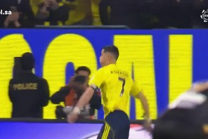 看爽！多角度回顧40歲C羅今晨精彩倒鉤