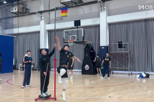 徐杰摸高測(cè)試3米15，崔永熙一旁打趣：夠用了！??