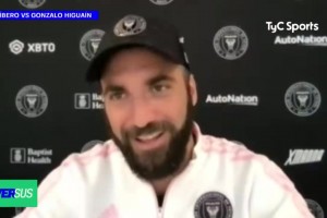 痛徹心扉！名場(chǎng)面：目睹葡萄牙世界杯出局，甲亢哥直接哭了起來(lái)！