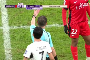 林加德攻破海港球門(mén)??VAR認(rèn)定不越位，首爾1-0領(lǐng)先海港