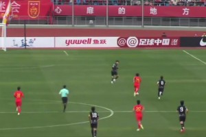 即將留洋！網(wǎng)友驚嘆于徐彬搶斷后高速帶球：這是卡塞米彬嗎？